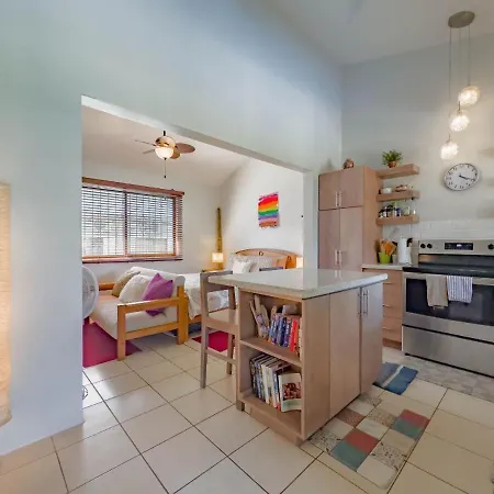 Emerald Haven Second Floor Studio Mins From Beach