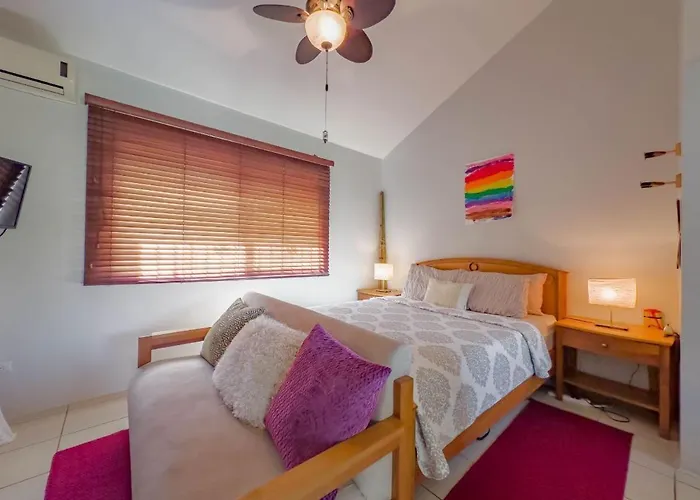 Emerald Haven Second Floor Mins From Ferienhaus Coco